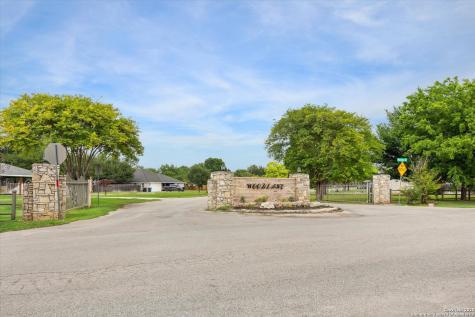 640 Woodlake Mcqueeney TX 78123