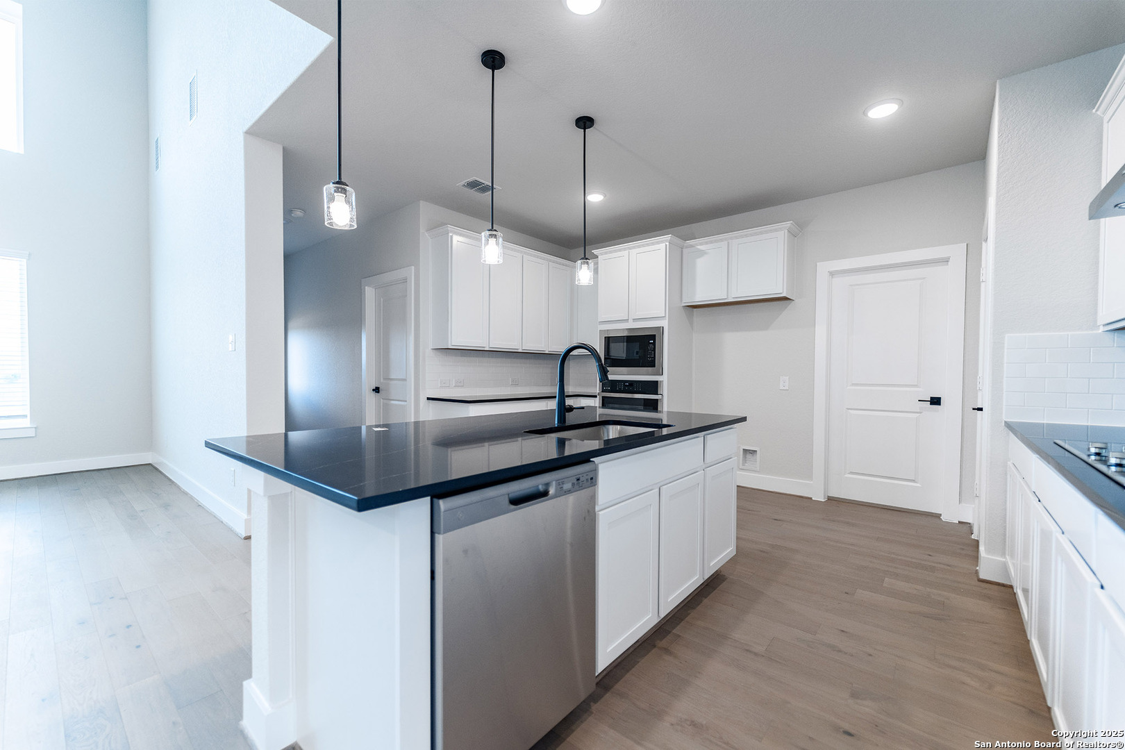 145 Hazel Way Mico TX 78066