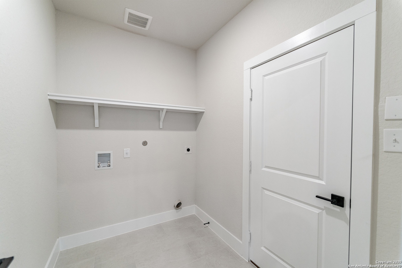 145 Hazel Way Mico TX 78066