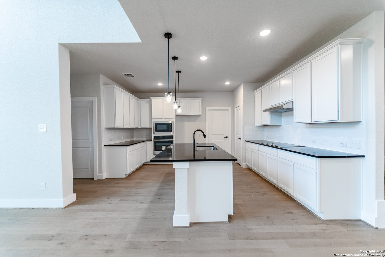 145 Hazel Way Mico TX 78066