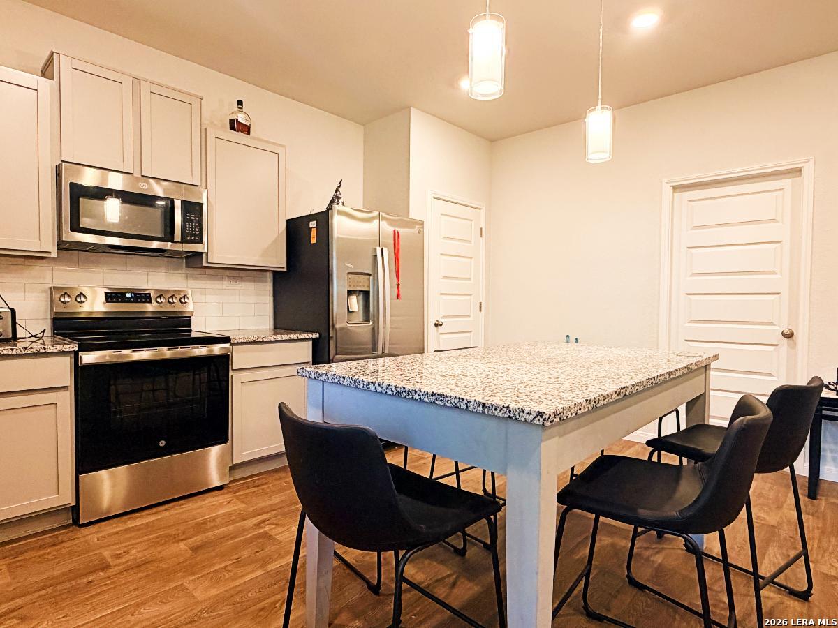 5951 Cinnabar Corner San Antonio TX 78222