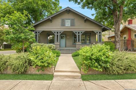 301 Queen Anne Court San Antonio TX 78209