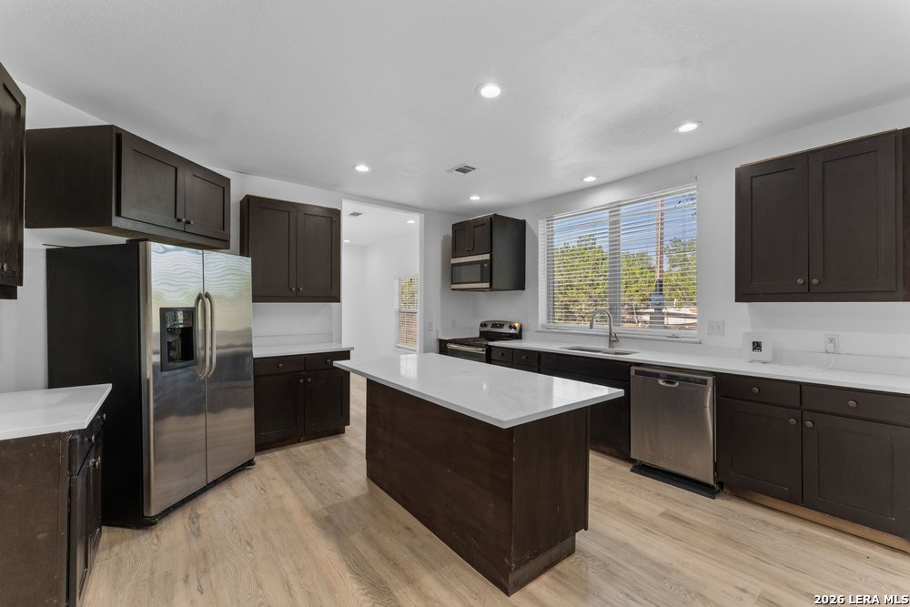 323 Lakeside Lakehills TX 78063