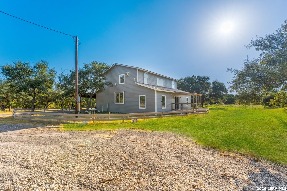 323 Lakeside Lakehills TX 78063