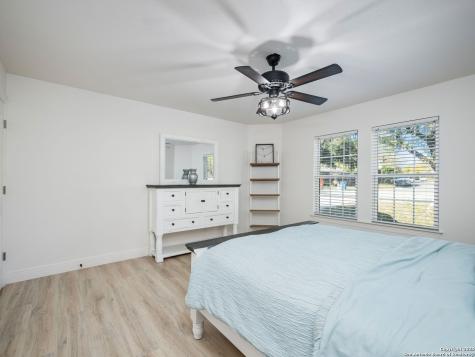 8403 Maple Ridge San Antonio TX 78239