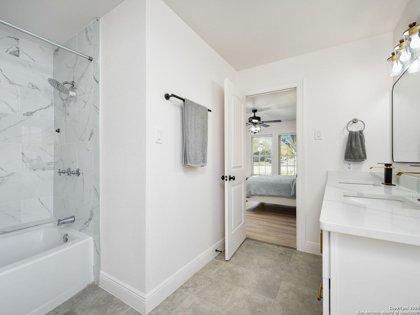 8403 Maple Ridge San Antonio TX 78239
