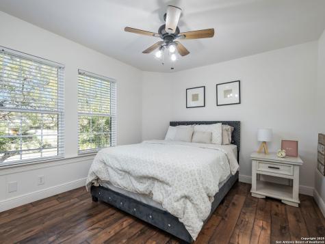 8403 Maple Ridge San Antonio TX 78239