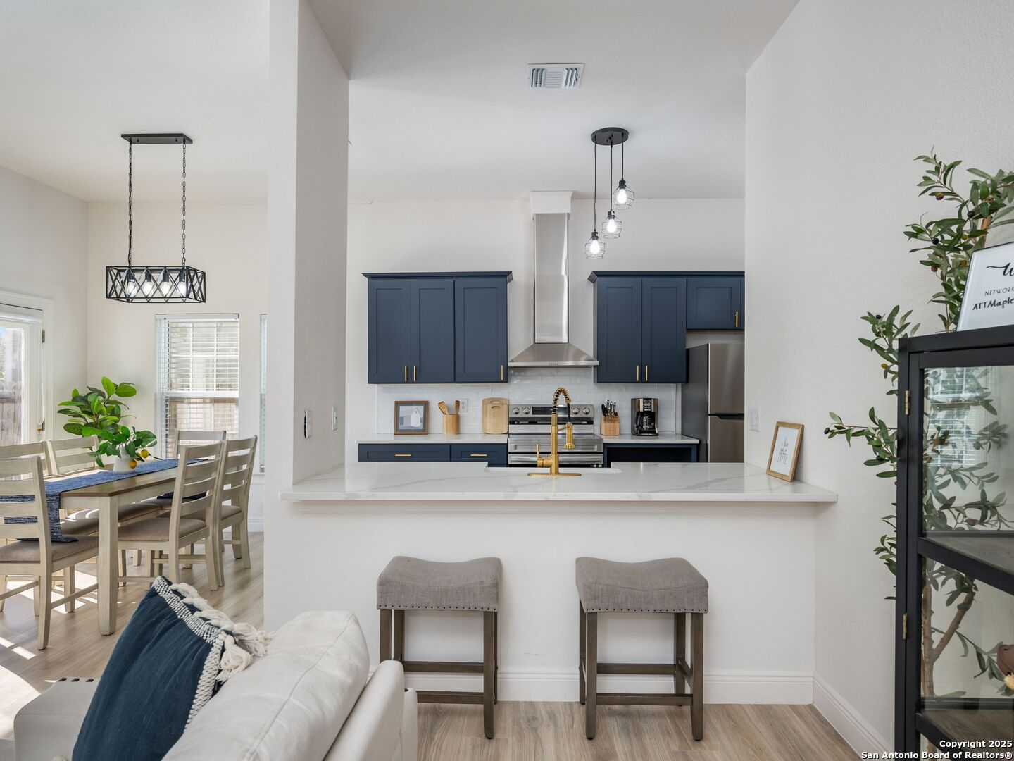 8403 Maple Ridge San Antonio TX 78239