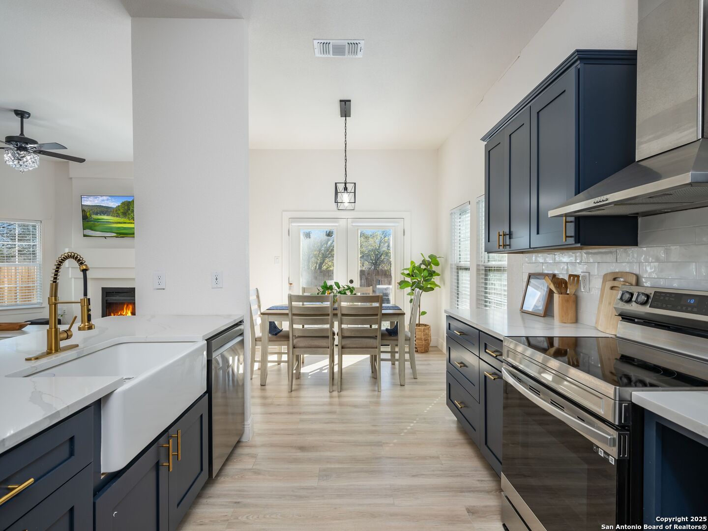 8403 Maple Ridge San Antonio TX 78239