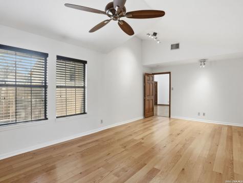 543 Robinhood Alamo Heights TX 78209