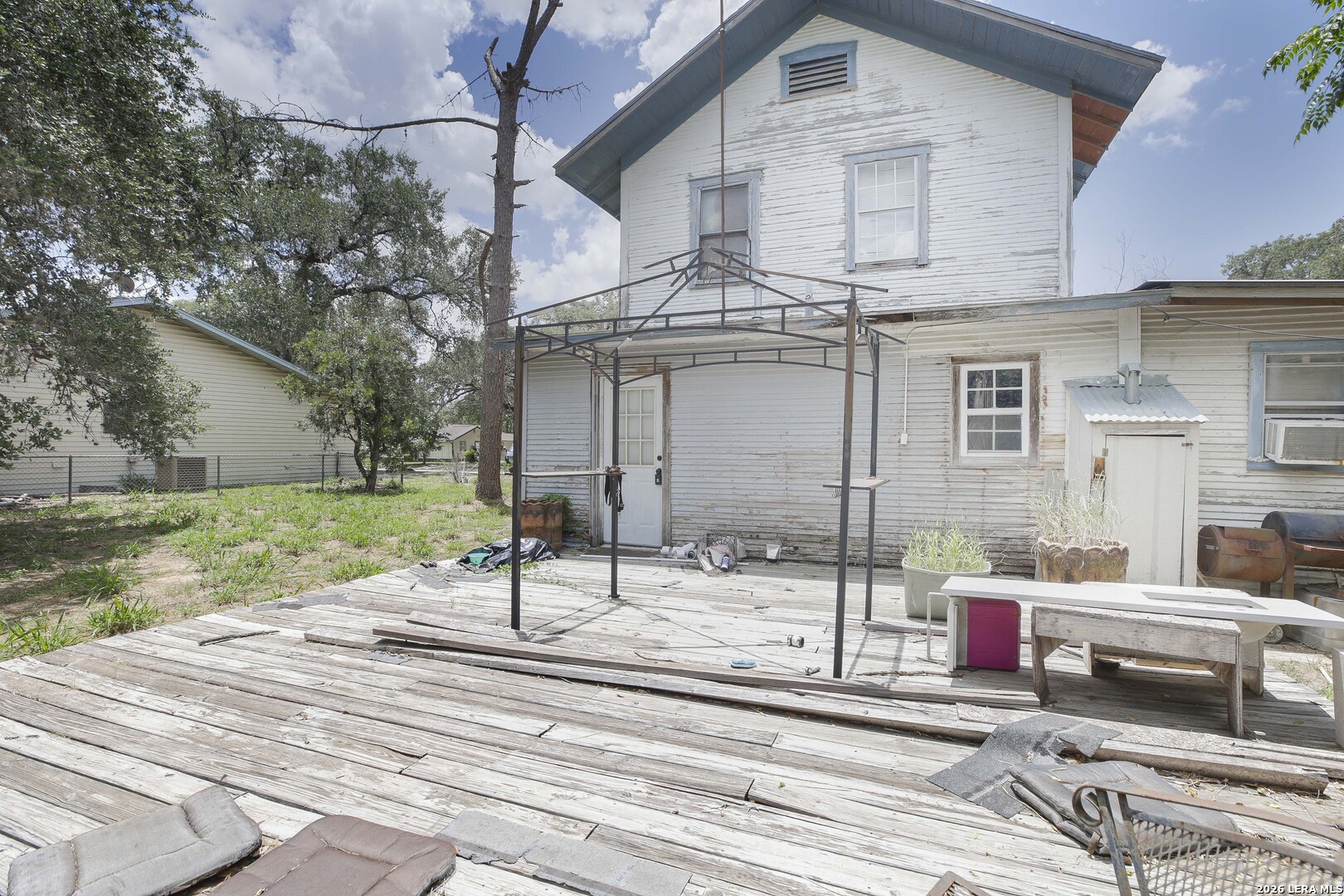 623 San Antonio Street Pleasanton TX 78064