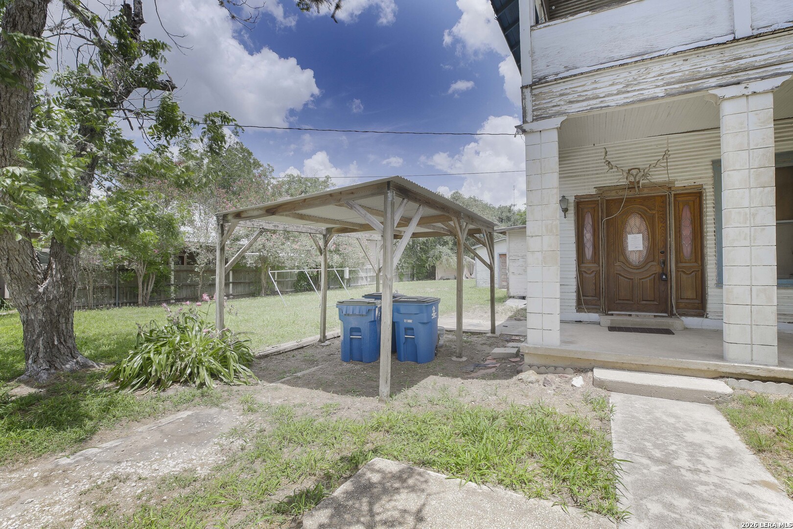 623 San Antonio Street Pleasanton TX 78064