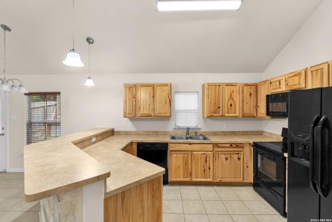 1439 Bonnyview Drive Canyon Lake TX 78133
