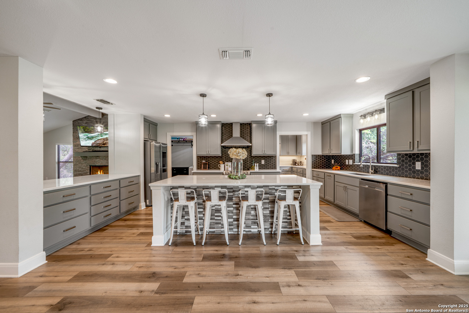 1397 Desert Gold Boerne TX 78006