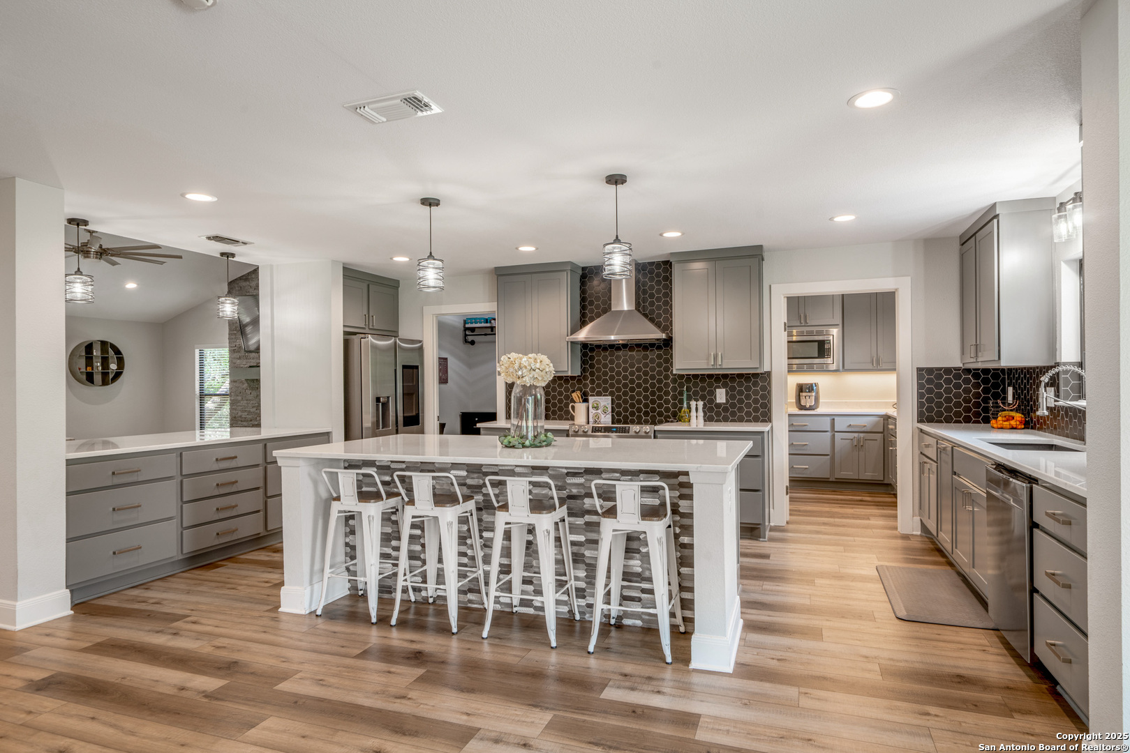 1397 Desert Gold Boerne TX 78006