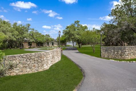 1397 Desert Gold Boerne TX 78006