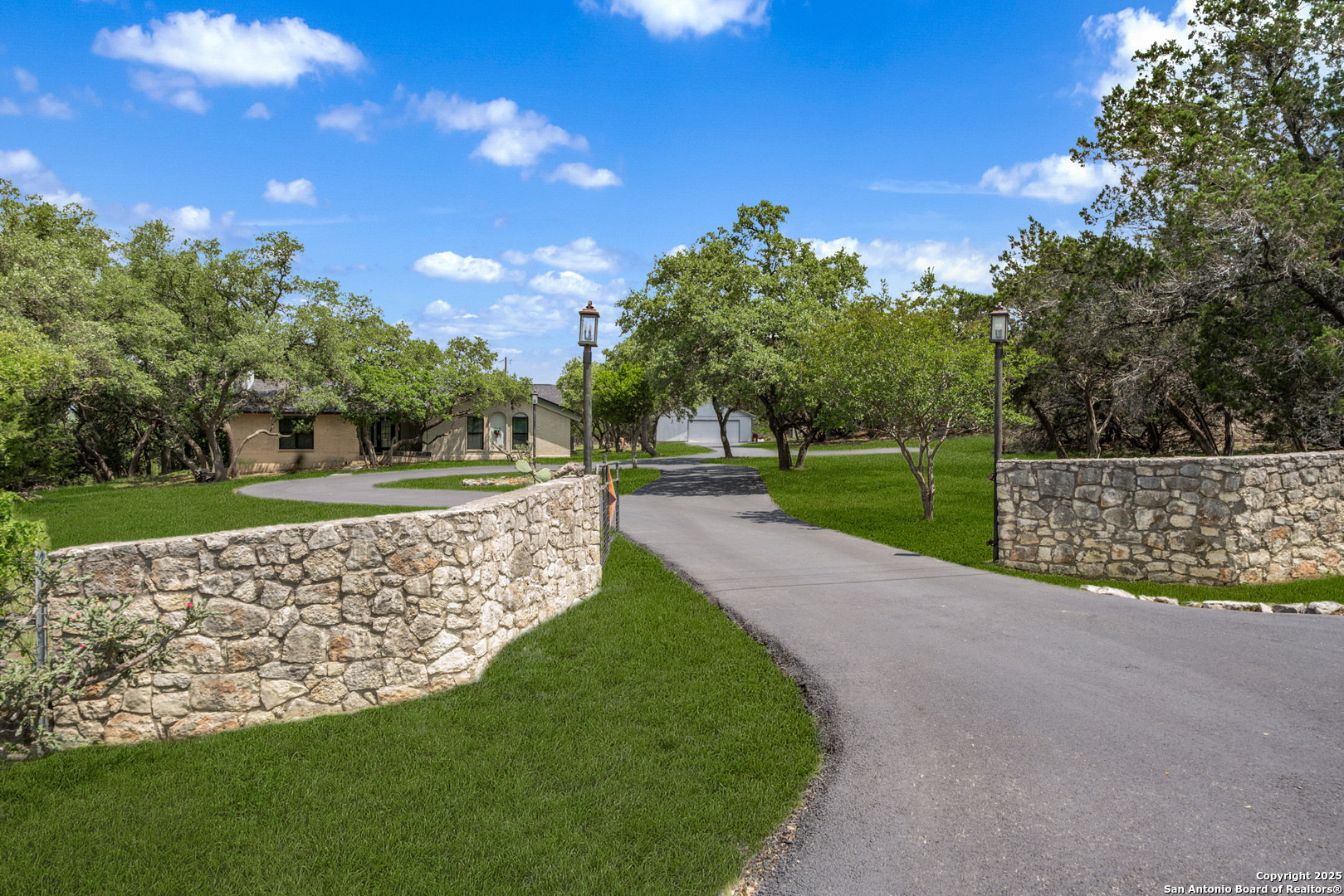 1397 Desert Gold Boerne TX 78006