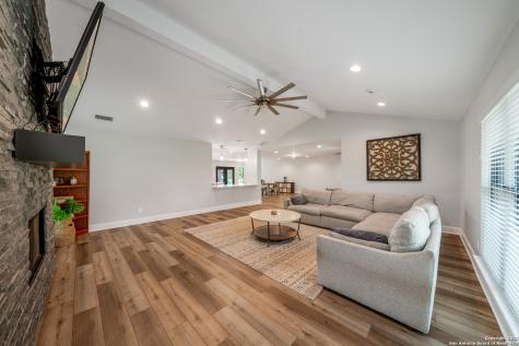 1397 Desert Gold Boerne TX 78006