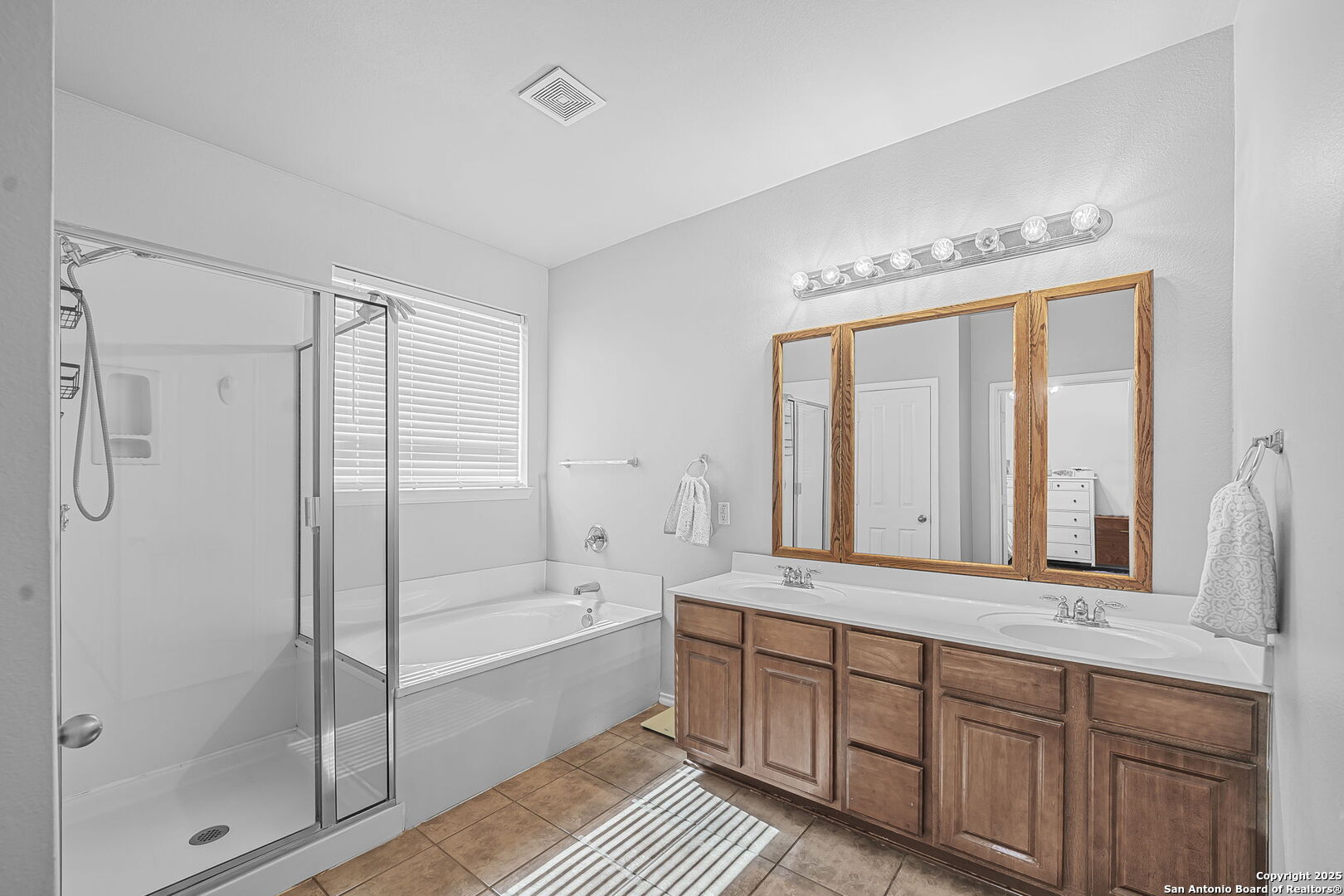 834 Point Crossing San Antonio TX 78253