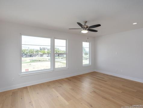 558 Mcmonigal Place San Antonio TX 78210