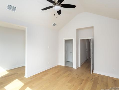 558 Mcmonigal Place San Antonio TX 78210