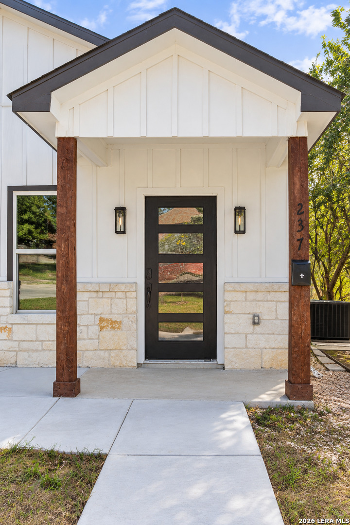 237 Avenue D Poteet TX 78065