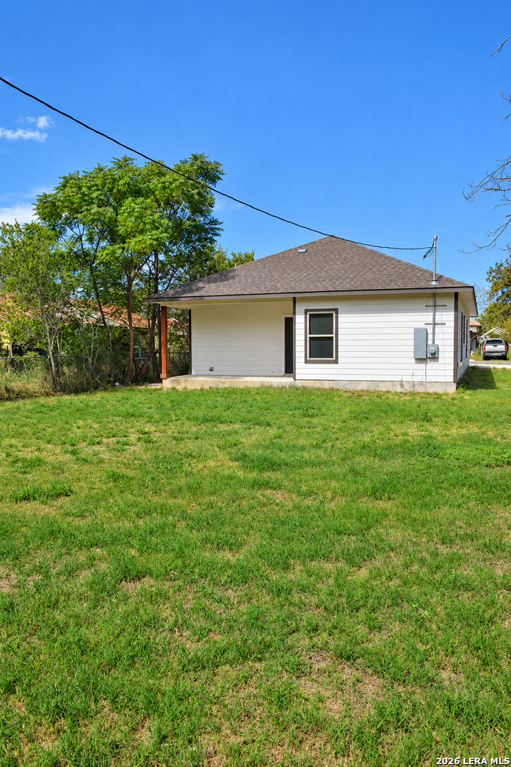 237 Avenue D Poteet TX 78065