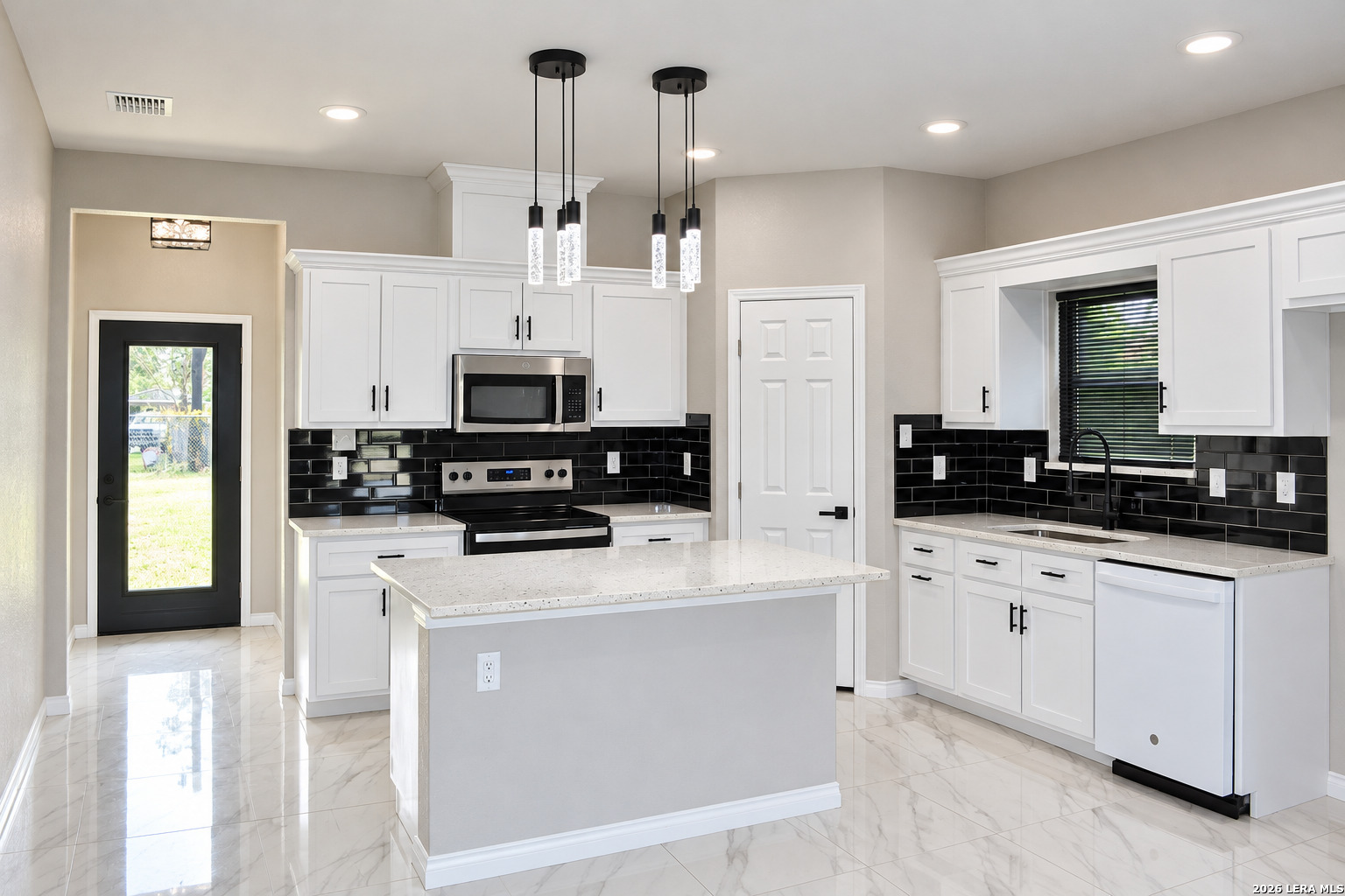 237 Avenue D Poteet TX 78065