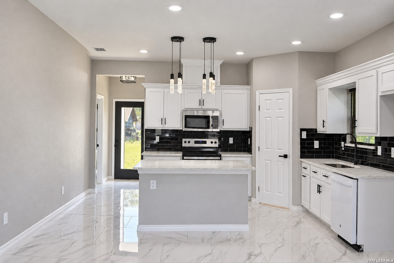 237 Avenue D Poteet TX 78065