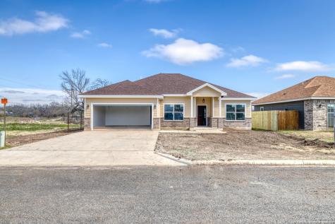 37 Sunday Court Uvalde TX 78801