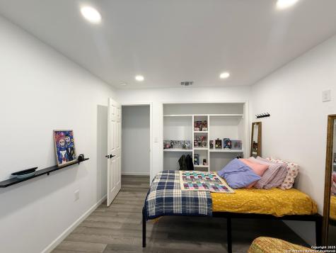 11442 Woollcott San Antonio TX 78251