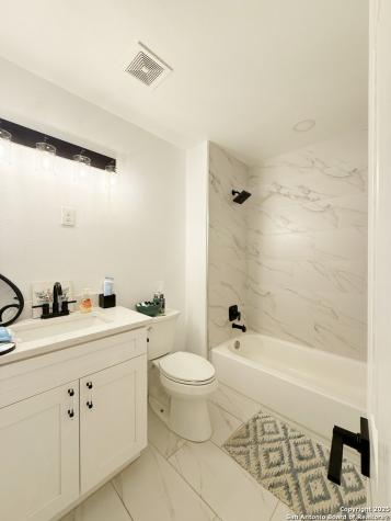 11442 Woollcott San Antonio TX 78251