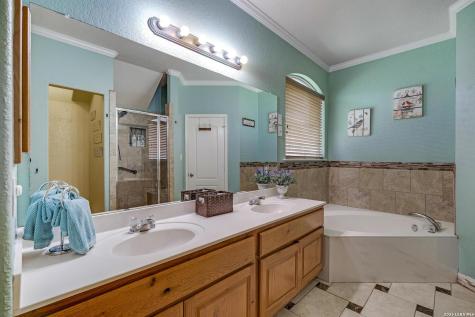 26335 Marsh Pond San Antonio TX 78260