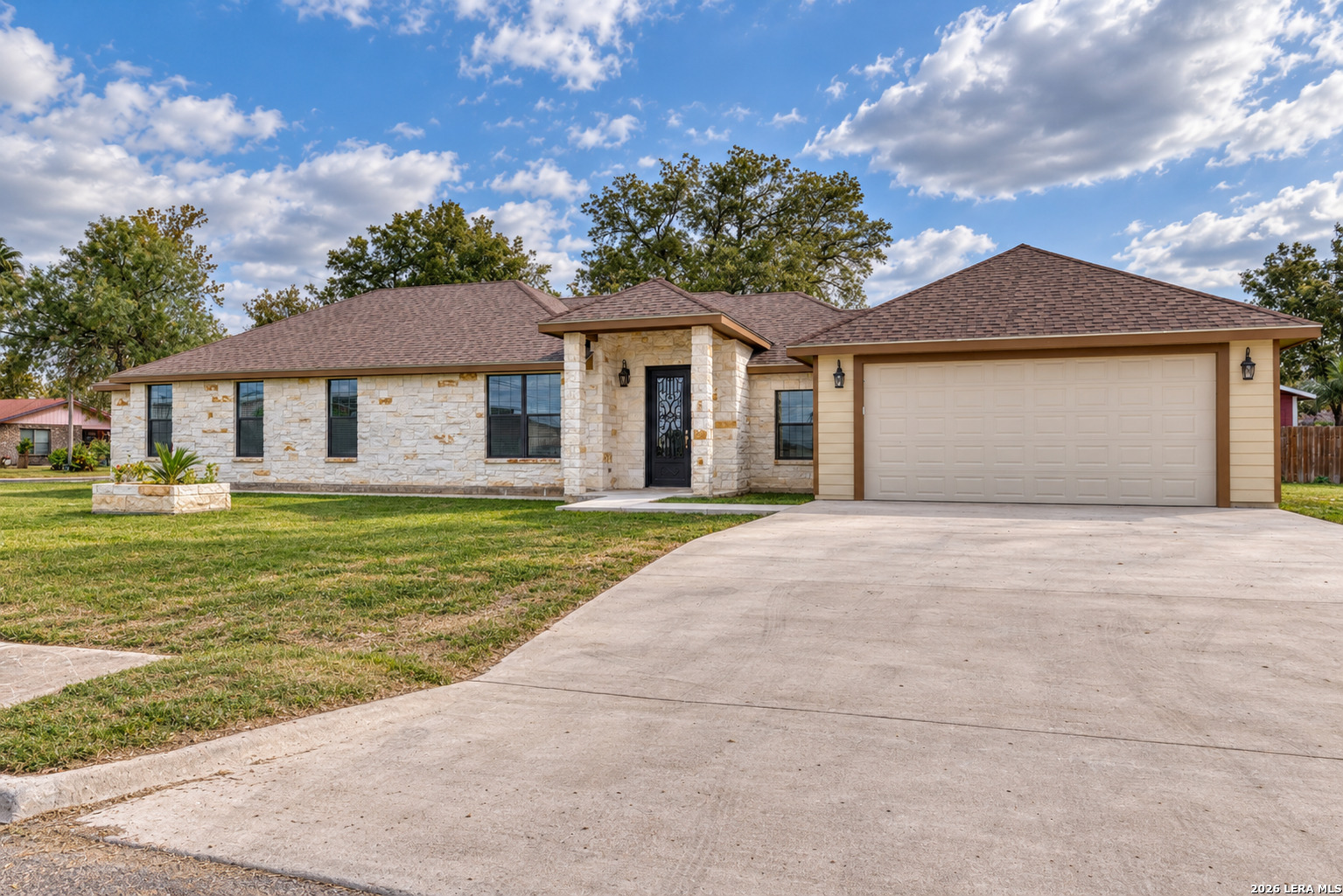 221 N Benson Road Uvalde TX 78801