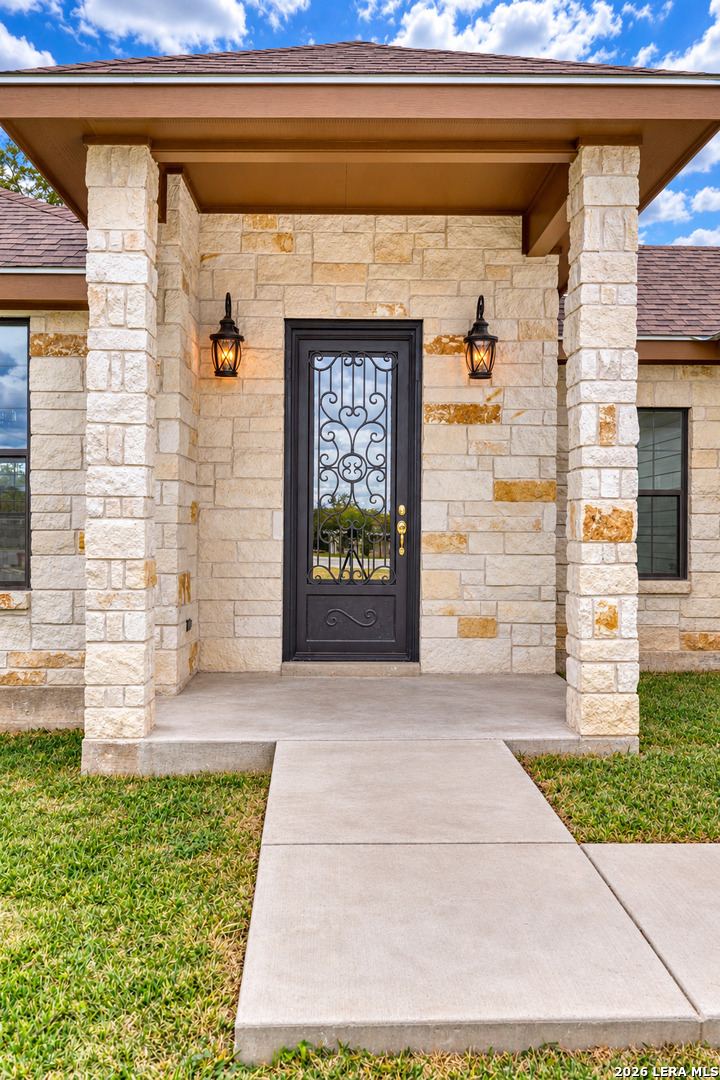 221 N Benson Road Uvalde TX 78801