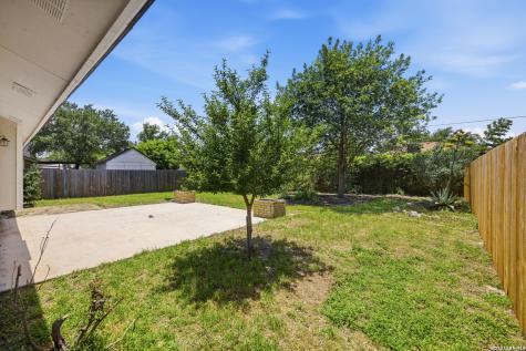 2858 Burning Rock Street San Antonio TX 78247