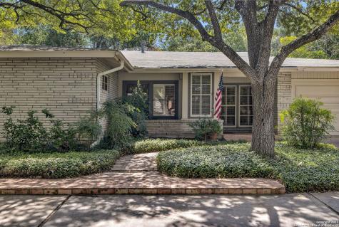 420 S Vandiver Road Terrell Hills TX 78209