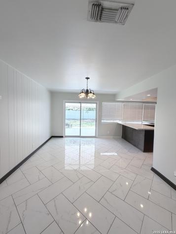 5142 Village Court San Antonio TX 78218