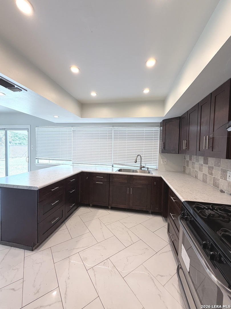 5142 Village Court San Antonio TX 78218