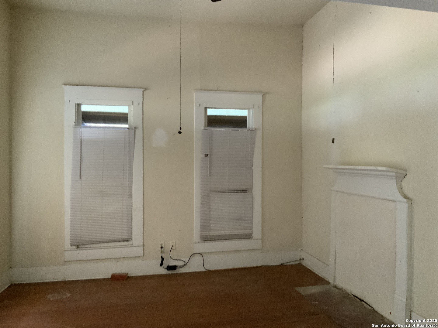 309 E 3rd Street Nixon TX 78140