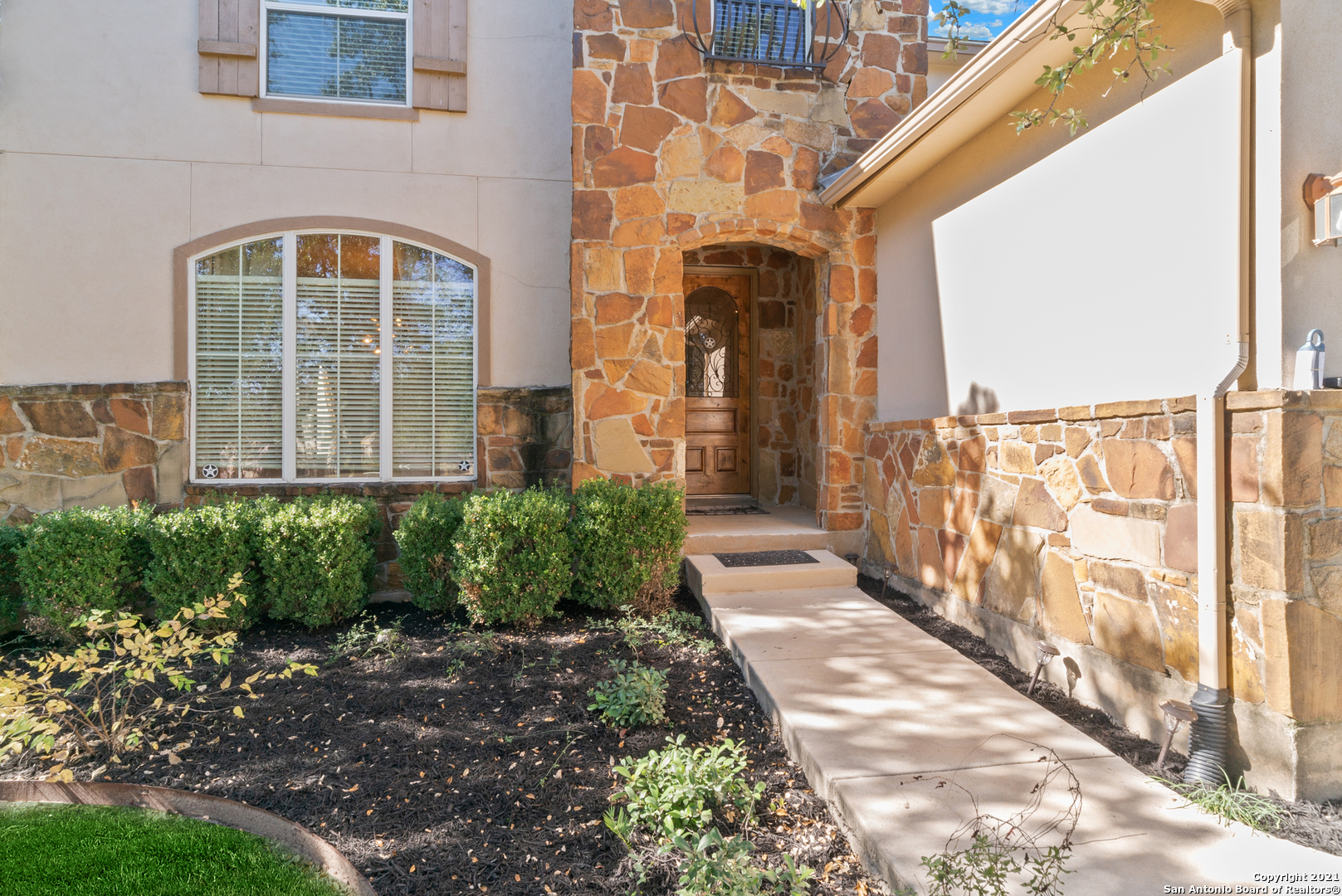 111 Roan Trace San Antonio TX 78258
