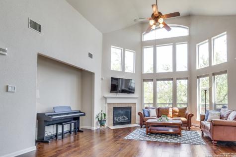 26024 Lookout Oaks San Antonio TX 78260