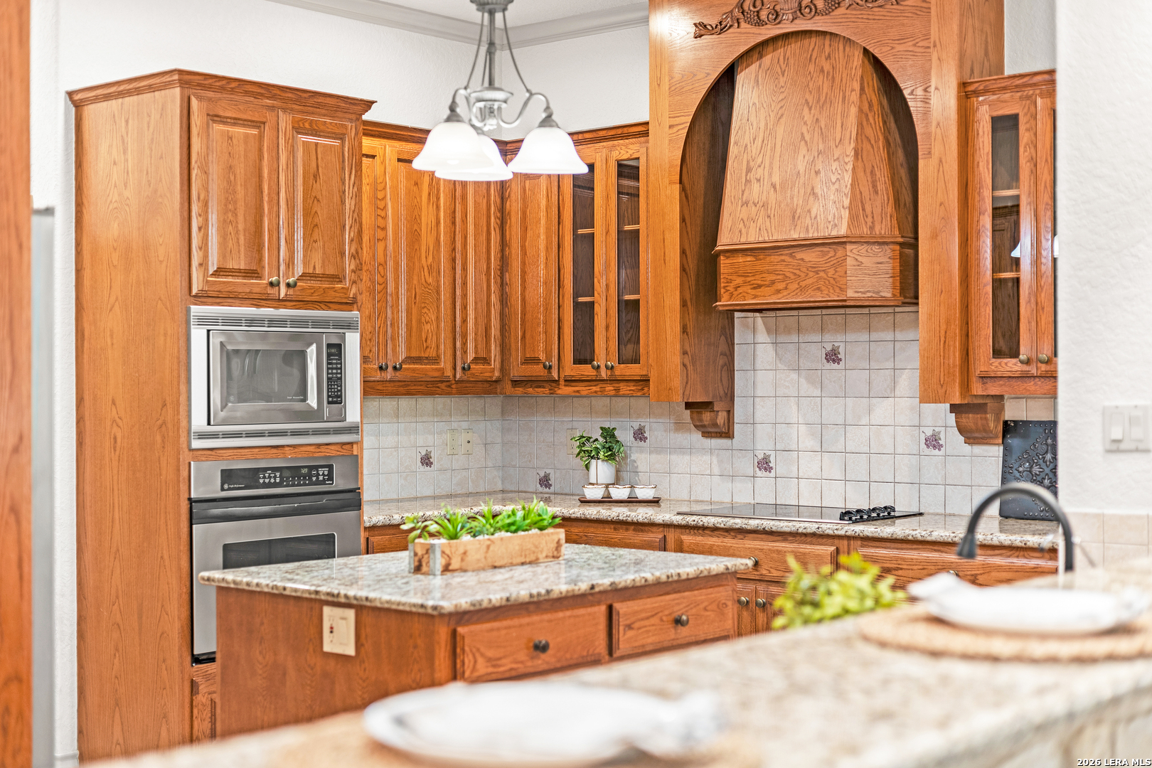 111 & 113 White Tail Drive Boerne TX 78006