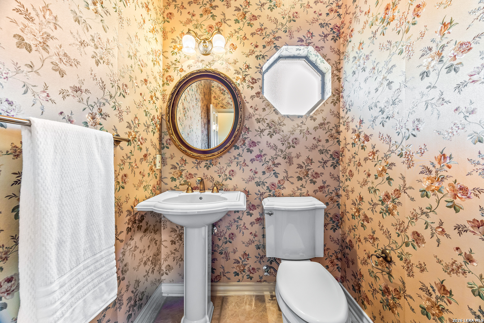 111 & 113 White Tail Drive Boerne TX 78006