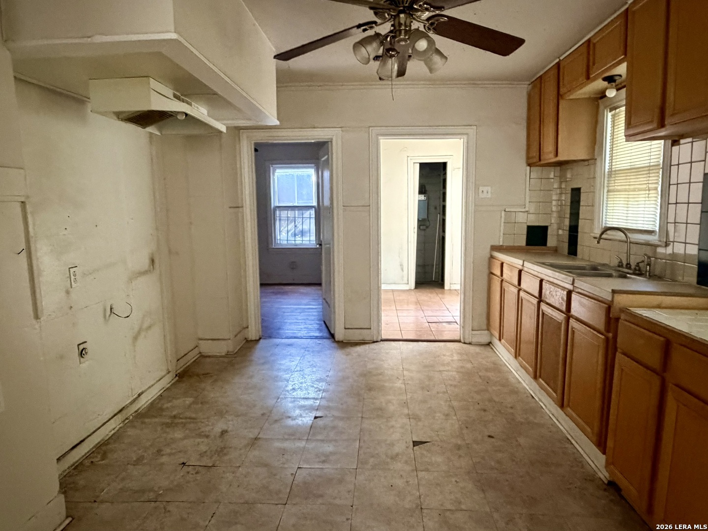 949 Aransas San Antonio TX 78210