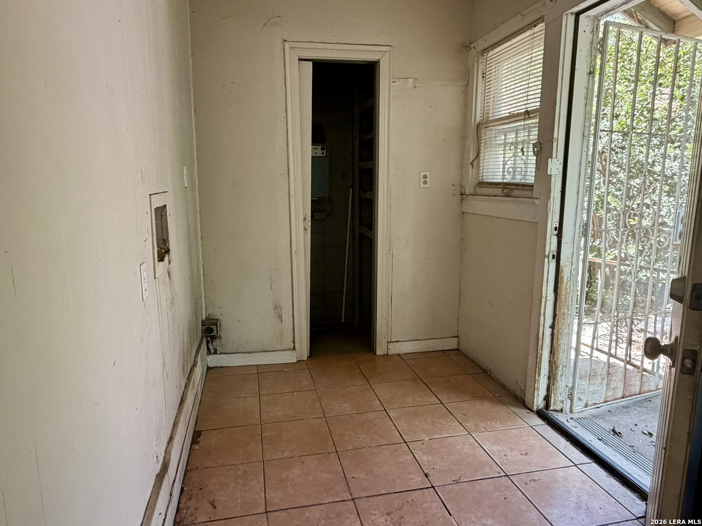 949 Aransas San Antonio TX 78210