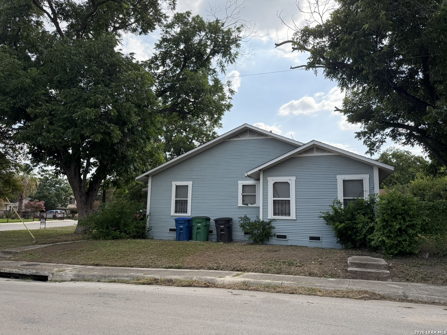 949 Aransas San Antonio TX 78210