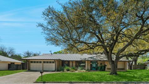526 Crestway Drive Windcrest TX 78239