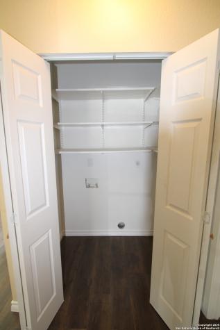 2706 Lakedon San Antonio TX 78222