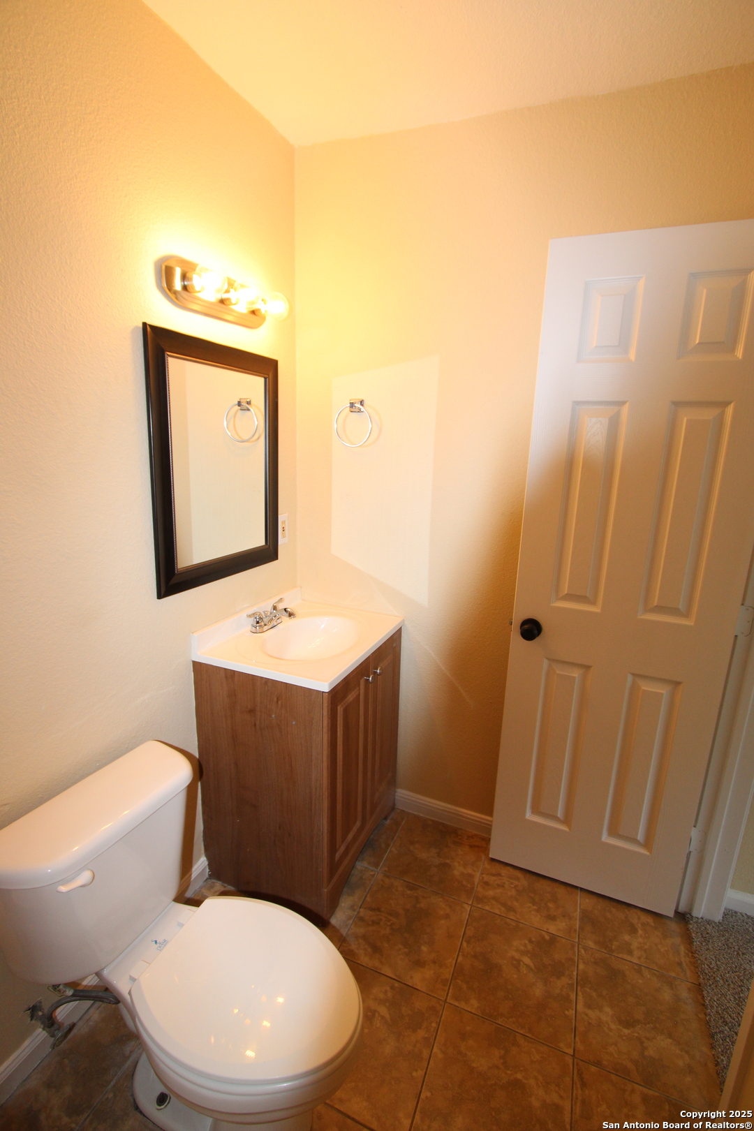 2706 Lakedon San Antonio TX 78222
